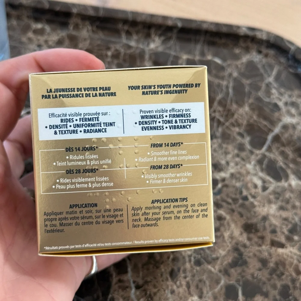 L'OCCITANE Immortelle Divine Cream and Micellar Water Set - Gold and Clear - Picture 8 of 8